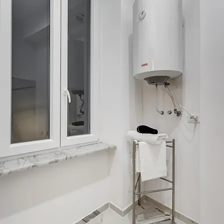 Apartment Trastevere One By Ghor Rom